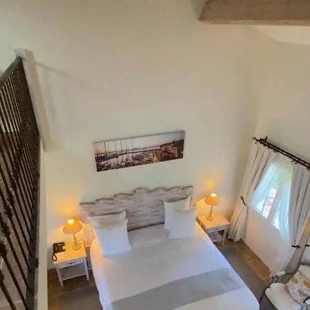 Otel La Bastide Des Salins 4*