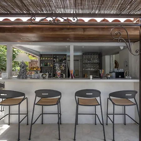 La Bastide Des Salins Hotel