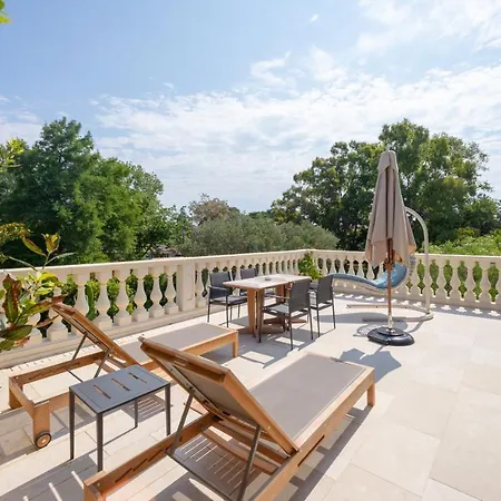 La Bastide Des Salins Hotel