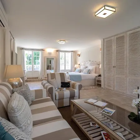 La Bastide Des Salins 4*
