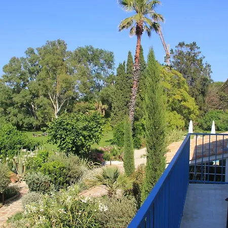 La Bastide Des Salins Hotel 4*
