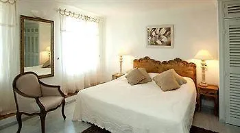Szálloda La Bastide Des Salins