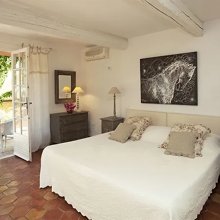Hotel La Bastide Des Salins